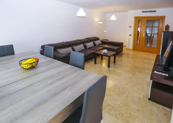 Bruselas 2 Family House Cambrils