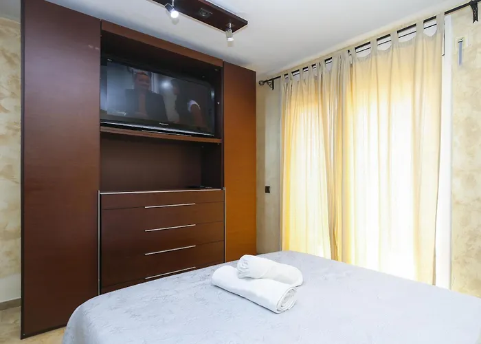 Bruselas 2 Family House Feriehus